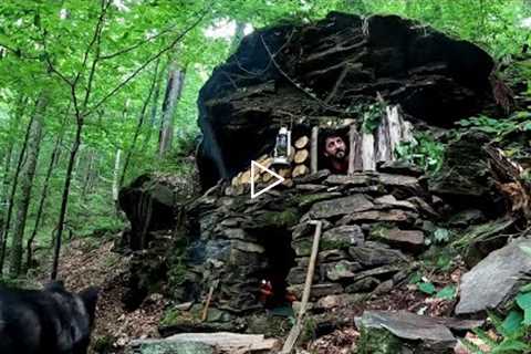 7 Days Solo Survival Camping In Rainforest, Bushcraft Cave in the Cliff & Fireplace - Shelter..